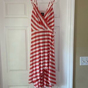 Vince Camuto faux wrap dress. Adjustable straps. Coral and white stripe